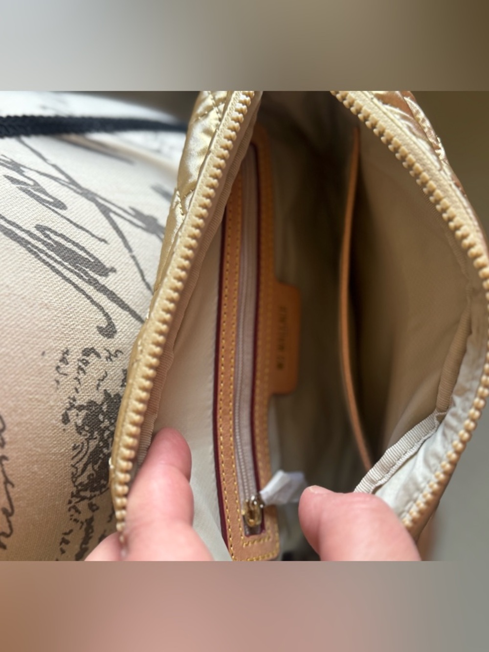 🎉QUICK SALE🎉MZ Wallace Light Gold Pearl Metallic Small Metro Camera Bag - Picture 9 of 9